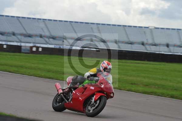 Motorcycle action photographs;Rockingham;Rockingham photographs;event digital images;eventdigitalimages;no limits trackday;peter wileman photography;rockingham corby northamptonshire;trackday;trackday digital images;trackday photos
