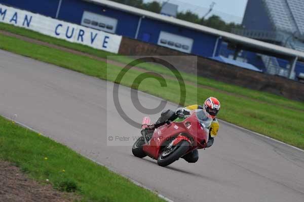 Motorcycle action photographs;Rockingham;Rockingham photographs;event digital images;eventdigitalimages;no limits trackday;peter wileman photography;rockingham corby northamptonshire;trackday;trackday digital images;trackday photos