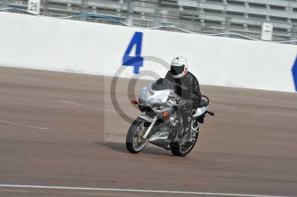 Motorcycle action photographs;Rockingham;Rockingham photographs;event digital images;eventdigitalimages;no limits trackday;peter wileman photography;rockingham corby northamptonshire;trackday;trackday digital images;trackday photos