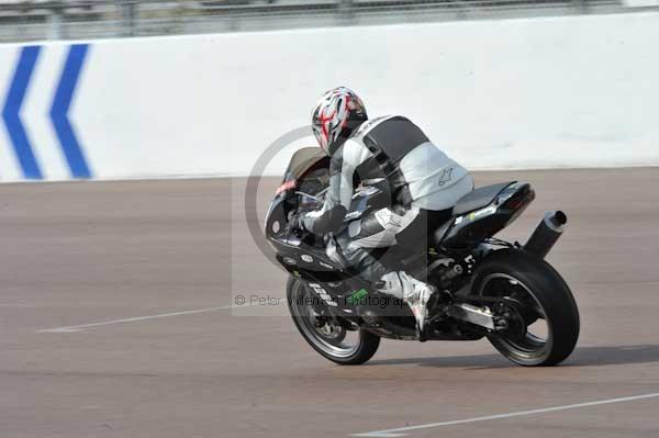 Motorcycle action photographs;Rockingham;Rockingham photographs;event digital images;eventdigitalimages;no limits trackday;peter wileman photography;rockingham corby northamptonshire;trackday;trackday digital images;trackday photos