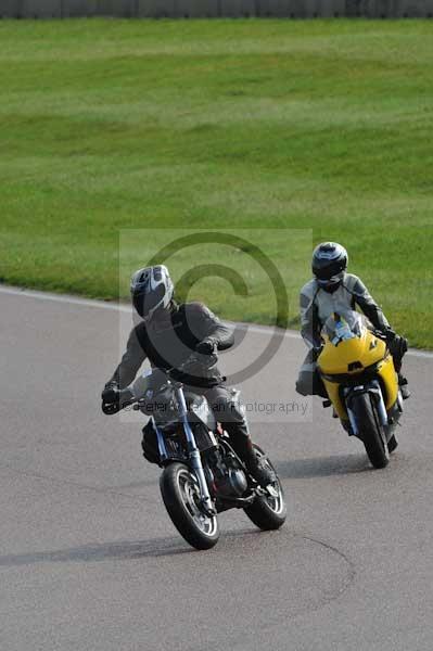 Motorcycle action photographs;Rockingham;Rockingham photographs;event digital images;eventdigitalimages;no limits trackday;peter wileman photography;rockingham corby northamptonshire;trackday;trackday digital images;trackday photos