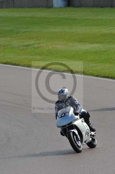 Motorcycle action photographs;Rockingham;Rockingham photographs;event digital images;eventdigitalimages;no limits trackday;peter wileman photography;rockingham corby northamptonshire;trackday;trackday digital images;trackday photos