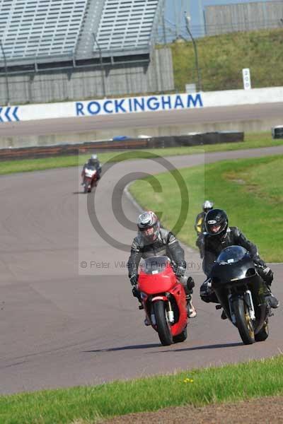 Motorcycle action photographs;Rockingham;Rockingham photographs;event digital images;eventdigitalimages;no limits trackday;peter wileman photography;rockingham corby northamptonshire;trackday;trackday digital images;trackday photos