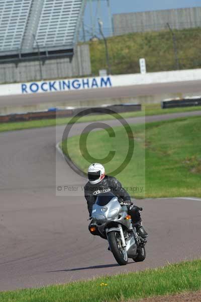 Motorcycle action photographs;Rockingham;Rockingham photographs;event digital images;eventdigitalimages;no limits trackday;peter wileman photography;rockingham corby northamptonshire;trackday;trackday digital images;trackday photos