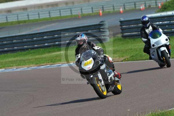 Motorcycle action photographs;Rockingham;Rockingham photographs;event digital images;eventdigitalimages;no limits trackday;peter wileman photography;rockingham corby northamptonshire;trackday;trackday digital images;trackday photos