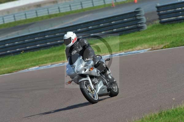 Motorcycle action photographs;Rockingham;Rockingham photographs;event digital images;eventdigitalimages;no limits trackday;peter wileman photography;rockingham corby northamptonshire;trackday;trackday digital images;trackday photos