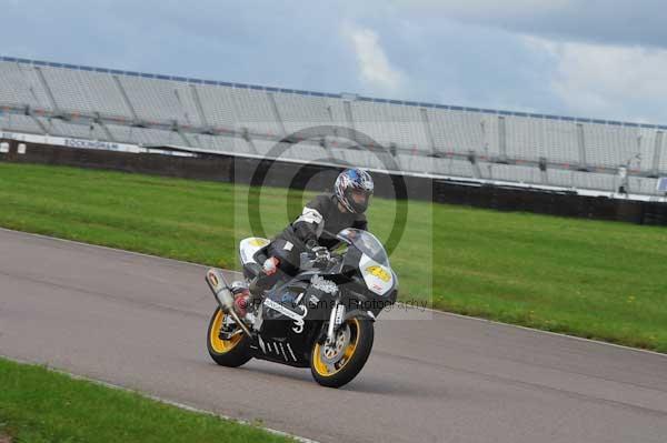 Motorcycle action photographs;Rockingham;Rockingham photographs;event digital images;eventdigitalimages;no limits trackday;peter wileman photography;rockingham corby northamptonshire;trackday;trackday digital images;trackday photos