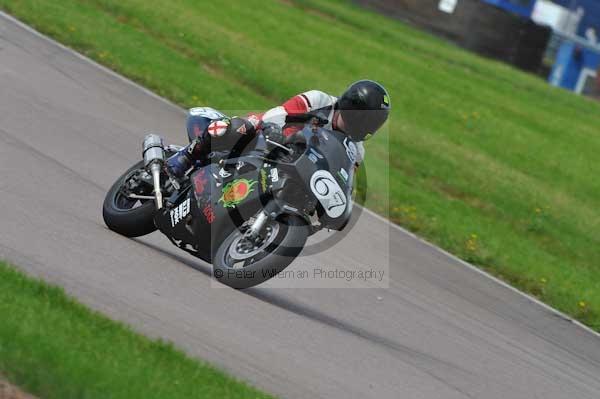 Motorcycle action photographs;Rockingham;Rockingham photographs;event digital images;eventdigitalimages;no limits trackday;peter wileman photography;rockingham corby northamptonshire;trackday;trackday digital images;trackday photos