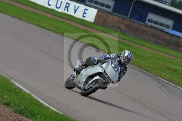 Motorcycle action photographs;Rockingham;Rockingham photographs;event digital images;eventdigitalimages;no limits trackday;peter wileman photography;rockingham corby northamptonshire;trackday;trackday digital images;trackday photos