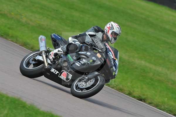 Motorcycle action photographs;Rockingham;Rockingham photographs;event digital images;eventdigitalimages;no limits trackday;peter wileman photography;rockingham corby northamptonshire;trackday;trackday digital images;trackday photos
