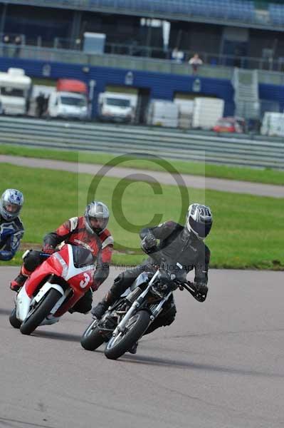 Motorcycle action photographs;Rockingham;Rockingham photographs;event digital images;eventdigitalimages;no limits trackday;peter wileman photography;rockingham corby northamptonshire;trackday;trackday digital images;trackday photos
