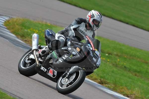 Motorcycle action photographs;Rockingham;Rockingham photographs;event digital images;eventdigitalimages;no limits trackday;peter wileman photography;rockingham corby northamptonshire;trackday;trackday digital images;trackday photos
