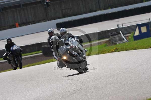 Motorcycle action photographs;Rockingham;Rockingham photographs;event digital images;eventdigitalimages;no limits trackday;peter wileman photography;rockingham corby northamptonshire;trackday;trackday digital images;trackday photos