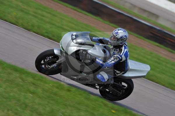 Motorcycle action photographs;Rockingham;Rockingham photographs;event digital images;eventdigitalimages;no limits trackday;peter wileman photography;rockingham corby northamptonshire;trackday;trackday digital images;trackday photos