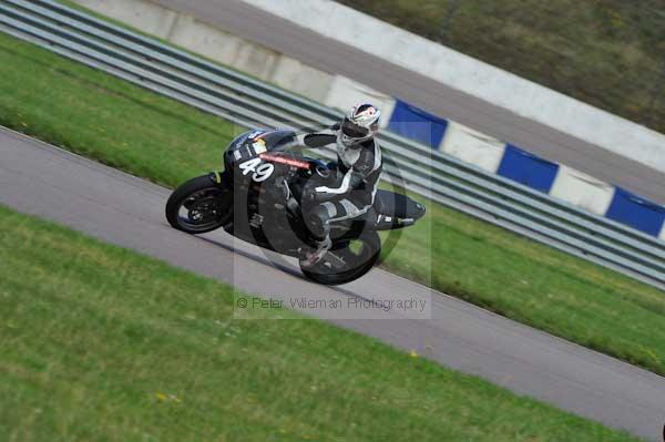 Motorcycle action photographs;Rockingham;Rockingham photographs;event digital images;eventdigitalimages;no limits trackday;peter wileman photography;rockingham corby northamptonshire;trackday;trackday digital images;trackday photos