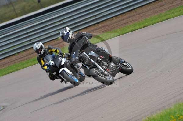 Motorcycle action photographs;Rockingham;Rockingham photographs;event digital images;eventdigitalimages;no limits trackday;peter wileman photography;rockingham corby northamptonshire;trackday;trackday digital images;trackday photos