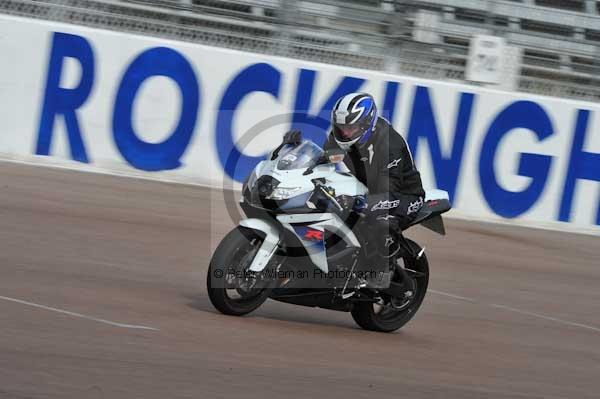 Motorcycle action photographs;Rockingham;Rockingham photographs;event digital images;eventdigitalimages;no limits trackday;peter wileman photography;rockingham corby northamptonshire;trackday;trackday digital images;trackday photos