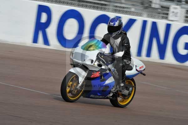 Motorcycle action photographs;Rockingham;Rockingham photographs;event digital images;eventdigitalimages;no limits trackday;peter wileman photography;rockingham corby northamptonshire;trackday;trackday digital images;trackday photos