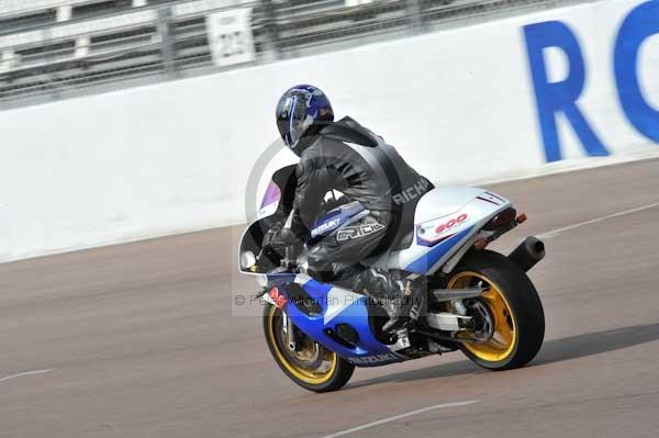 Motorcycle action photographs;Rockingham;Rockingham photographs;event digital images;eventdigitalimages;no limits trackday;peter wileman photography;rockingham corby northamptonshire;trackday;trackday digital images;trackday photos