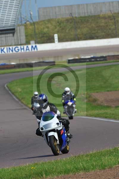 Motorcycle action photographs;Rockingham;Rockingham photographs;event digital images;eventdigitalimages;no limits trackday;peter wileman photography;rockingham corby northamptonshire;trackday;trackday digital images;trackday photos