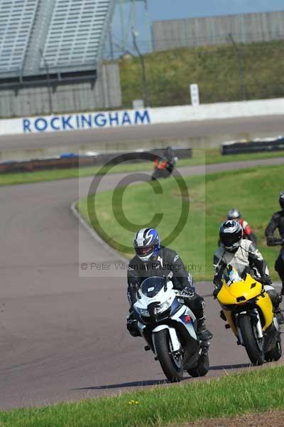 Motorcycle action photographs;Rockingham;Rockingham photographs;event digital images;eventdigitalimages;no limits trackday;peter wileman photography;rockingham corby northamptonshire;trackday;trackday digital images;trackday photos