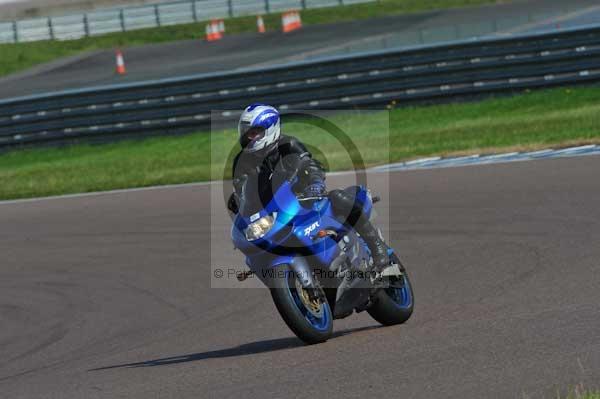Motorcycle action photographs;Rockingham;Rockingham photographs;event digital images;eventdigitalimages;no limits trackday;peter wileman photography;rockingham corby northamptonshire;trackday;trackday digital images;trackday photos