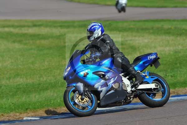 Motorcycle action photographs;Rockingham;Rockingham photographs;event digital images;eventdigitalimages;no limits trackday;peter wileman photography;rockingham corby northamptonshire;trackday;trackday digital images;trackday photos