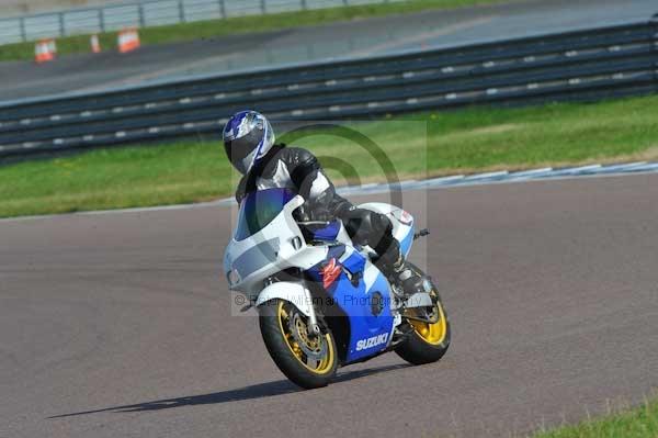 Motorcycle action photographs;Rockingham;Rockingham photographs;event digital images;eventdigitalimages;no limits trackday;peter wileman photography;rockingham corby northamptonshire;trackday;trackday digital images;trackday photos