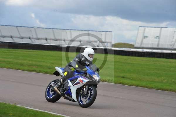 Motorcycle action photographs;Rockingham;Rockingham photographs;event digital images;eventdigitalimages;no limits trackday;peter wileman photography;rockingham corby northamptonshire;trackday;trackday digital images;trackday photos