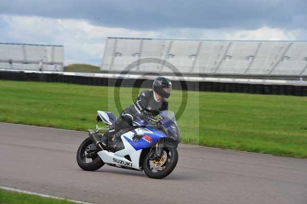 Motorcycle action photographs;Rockingham;Rockingham photographs;event digital images;eventdigitalimages;no limits trackday;peter wileman photography;rockingham corby northamptonshire;trackday;trackday digital images;trackday photos