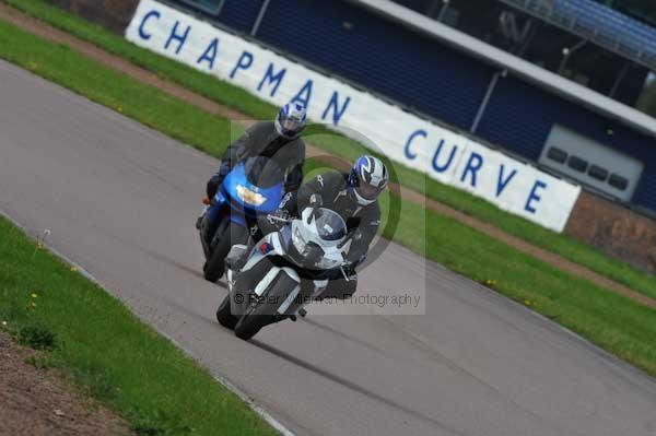 Motorcycle action photographs;Rockingham;Rockingham photographs;event digital images;eventdigitalimages;no limits trackday;peter wileman photography;rockingham corby northamptonshire;trackday;trackday digital images;trackday photos