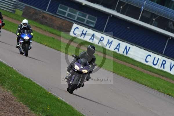 Motorcycle action photographs;Rockingham;Rockingham photographs;event digital images;eventdigitalimages;no limits trackday;peter wileman photography;rockingham corby northamptonshire;trackday;trackday digital images;trackday photos