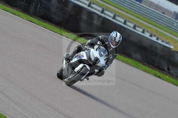 Motorcycle action photographs;Rockingham;Rockingham photographs;event digital images;eventdigitalimages;no limits trackday;peter wileman photography;rockingham corby northamptonshire;trackday;trackday digital images;trackday photos