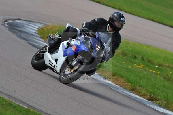 Motorcycle action photographs;Rockingham;Rockingham photographs;event digital images;eventdigitalimages;no limits trackday;peter wileman photography;rockingham corby northamptonshire;trackday;trackday digital images;trackday photos