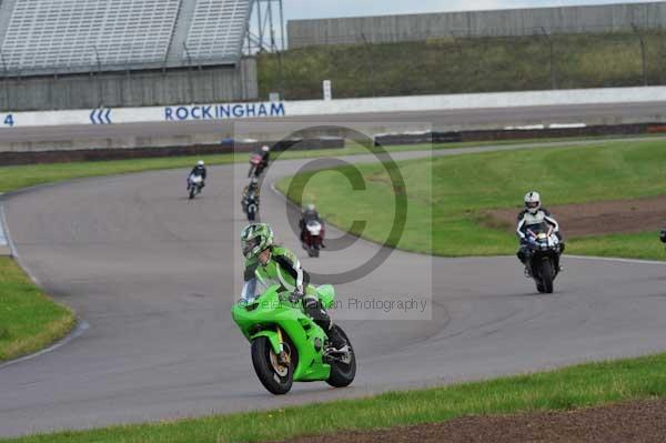 Motorcycle action photographs;Rockingham;Rockingham photographs;event digital images;eventdigitalimages;no limits trackday;peter wileman photography;rockingham corby northamptonshire;trackday;trackday digital images;trackday photos