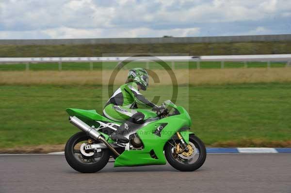 Motorcycle action photographs;Rockingham;Rockingham photographs;event digital images;eventdigitalimages;no limits trackday;peter wileman photography;rockingham corby northamptonshire;trackday;trackday digital images;trackday photos