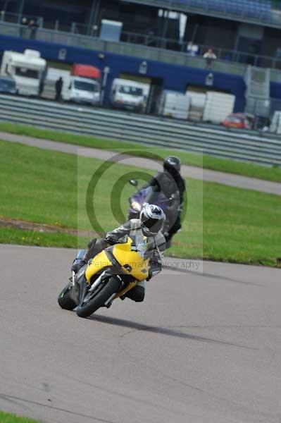 Motorcycle action photographs;Rockingham;Rockingham photographs;event digital images;eventdigitalimages;no limits trackday;peter wileman photography;rockingham corby northamptonshire;trackday;trackday digital images;trackday photos