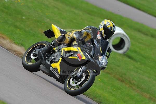 Motorcycle action photographs;Rockingham;Rockingham photographs;event digital images;eventdigitalimages;no limits trackday;peter wileman photography;rockingham corby northamptonshire;trackday;trackday digital images;trackday photos