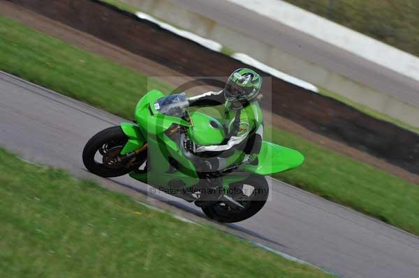 Motorcycle action photographs;Rockingham;Rockingham photographs;event digital images;eventdigitalimages;no limits trackday;peter wileman photography;rockingham corby northamptonshire;trackday;trackday digital images;trackday photos