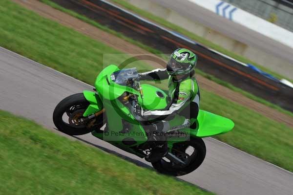 Motorcycle action photographs;Rockingham;Rockingham photographs;event digital images;eventdigitalimages;no limits trackday;peter wileman photography;rockingham corby northamptonshire;trackday;trackday digital images;trackday photos