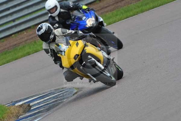 Motorcycle action photographs;Rockingham;Rockingham photographs;event digital images;eventdigitalimages;no limits trackday;peter wileman photography;rockingham corby northamptonshire;trackday;trackday digital images;trackday photos