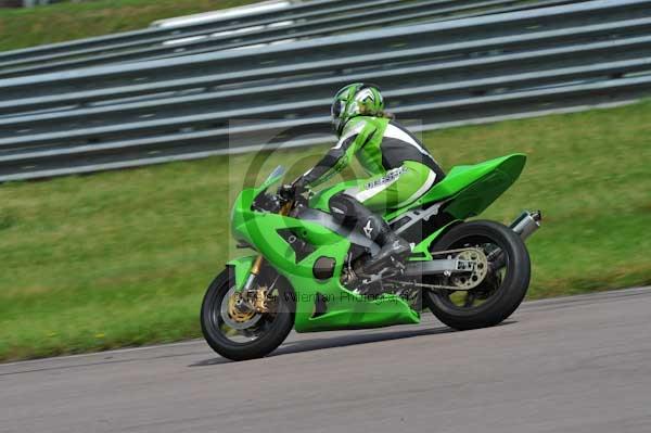 Motorcycle action photographs;Rockingham;Rockingham photographs;event digital images;eventdigitalimages;no limits trackday;peter wileman photography;rockingham corby northamptonshire;trackday;trackday digital images;trackday photos