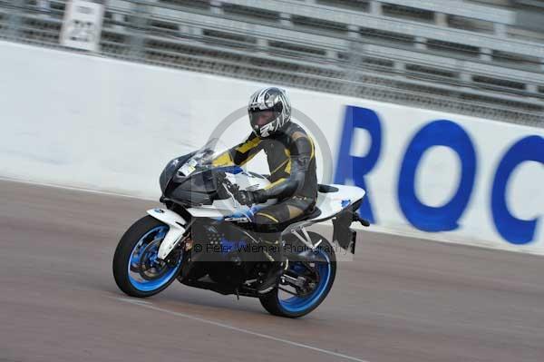 Motorcycle action photographs;Rockingham;Rockingham photographs;event digital images;eventdigitalimages;no limits trackday;peter wileman photography;rockingham corby northamptonshire;trackday;trackday digital images;trackday photos