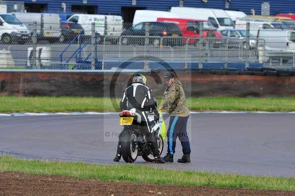 Motorcycle action photographs;Rockingham;Rockingham photographs;event digital images;eventdigitalimages;no limits trackday;peter wileman photography;rockingham corby northamptonshire;trackday;trackday digital images;trackday photos