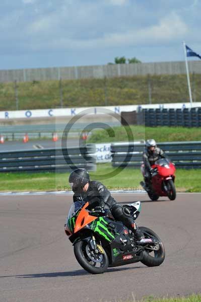 Motorcycle action photographs;Rockingham;Rockingham photographs;event digital images;eventdigitalimages;no limits trackday;peter wileman photography;rockingham corby northamptonshire;trackday;trackday digital images;trackday photos