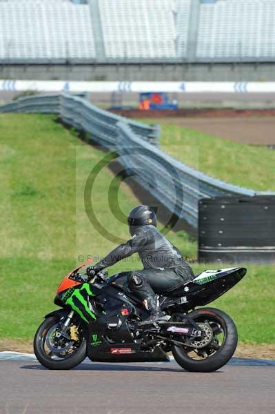 Motorcycle action photographs;Rockingham;Rockingham photographs;event digital images;eventdigitalimages;no limits trackday;peter wileman photography;rockingham corby northamptonshire;trackday;trackday digital images;trackday photos