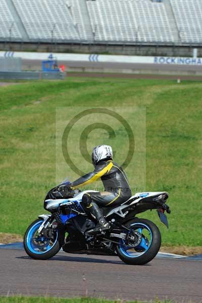 Motorcycle action photographs;Rockingham;Rockingham photographs;event digital images;eventdigitalimages;no limits trackday;peter wileman photography;rockingham corby northamptonshire;trackday;trackday digital images;trackday photos