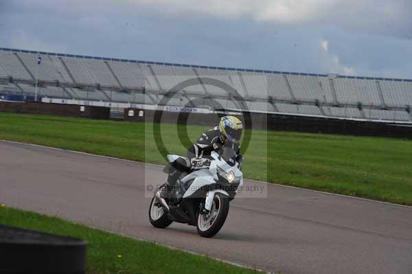 Motorcycle action photographs;Rockingham;Rockingham photographs;event digital images;eventdigitalimages;no limits trackday;peter wileman photography;rockingham corby northamptonshire;trackday;trackday digital images;trackday photos