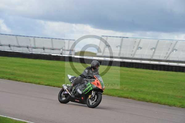 Motorcycle action photographs;Rockingham;Rockingham photographs;event digital images;eventdigitalimages;no limits trackday;peter wileman photography;rockingham corby northamptonshire;trackday;trackday digital images;trackday photos