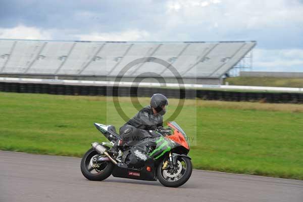 Motorcycle action photographs;Rockingham;Rockingham photographs;event digital images;eventdigitalimages;no limits trackday;peter wileman photography;rockingham corby northamptonshire;trackday;trackday digital images;trackday photos